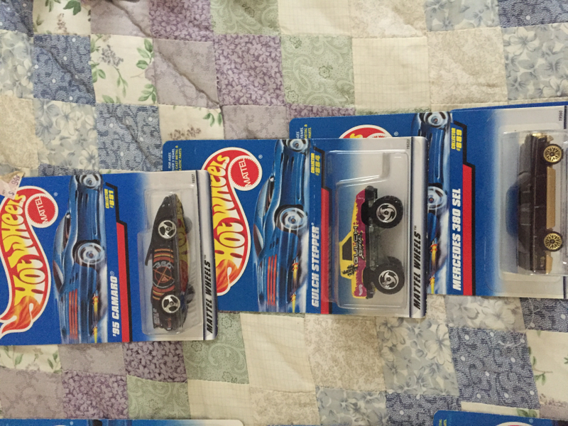 Illustration for article titled Enormous Die-Cast Collection - Box 45 - Let the Hot Wheels Roll...